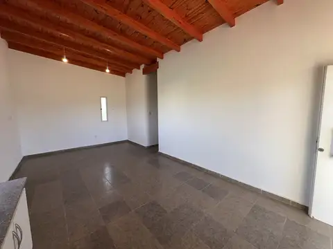 Casa 3 ambientes con 1 baño