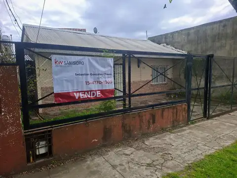 Casa en venta, 2 dormitorios en Claypole, oportunidad