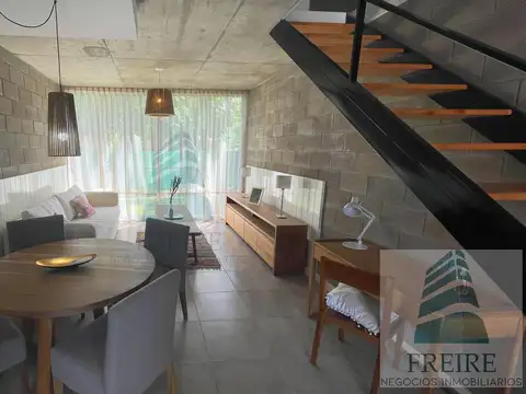 Venta Casa Duplex tres ambientes Barrio cerrado Pilar La Lonja | con jardin