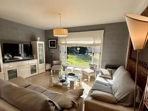 Casa en Venta en Guillermo E Hudson, USD 255.000