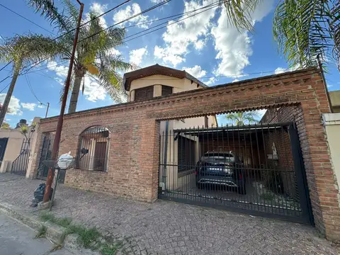 CASA 3 AMBIENTES EN VENTA EN BELLA VISTA
