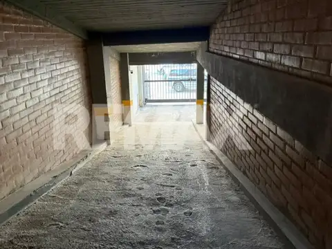 EN VENTA COCHERA ZONA CENTRO NEUQUEN