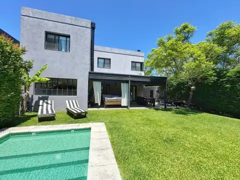 Avenida Santa María de las Conchas 3200