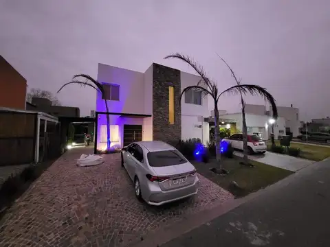 Barrio Privado Los Robles, La Cañada De 100