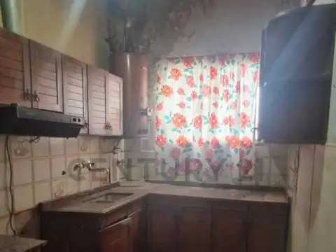 Departamento 6 ambientes con 2 baños