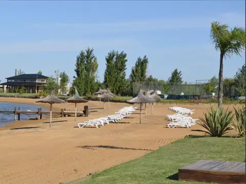 Canal del Este al 100