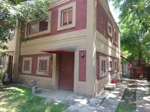 Casa en De Vicenzo Gde. Pilar con excelente acceso