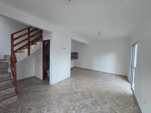 Venta Dúplex 3 Ambientes En Mar Del Tuyu Calle 63 Entre 3 Y 4