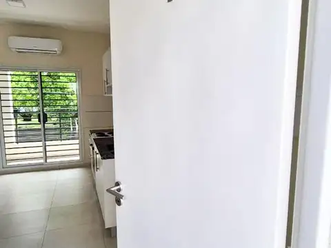 Departamento en Venta en Villa Lynch, USD 55.000