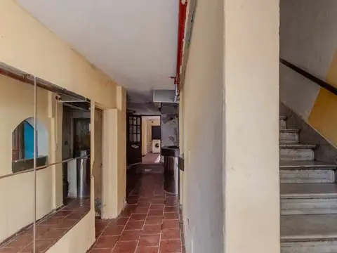 Avenida Hipólito Yrigoyen 3600
