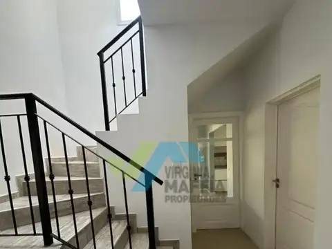 Casa 5 ambientes con 4 baños