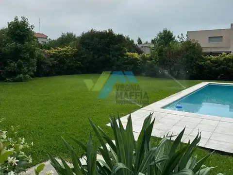 Casa  en Venta en Santa Guadalupe, Pilar, G.B.A. Zona Norte