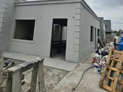 OPORTUNIDAD CASA A ESTRENAR