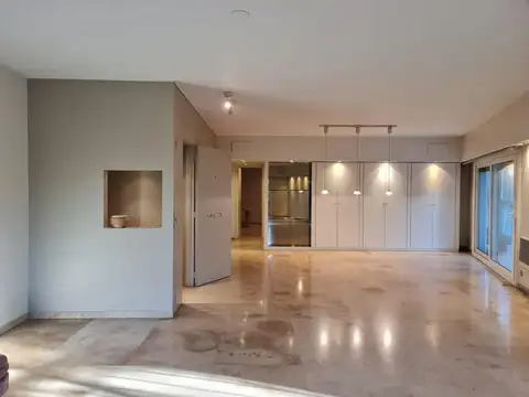 Departamento en Alquiler de 4 ambientes