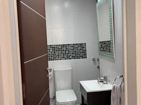 Casa 6 ambientes con 4 baños