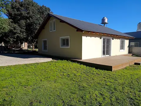 Casa 3 ambientes con 1 baño
