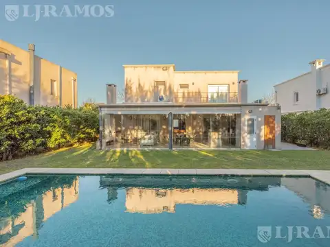 APTO CRÉDITO - CASA EN VENTA EN LOS SAUCES