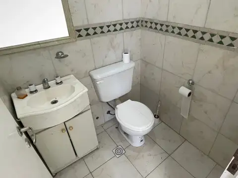 Julio A Roca 1099
