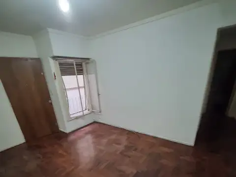 Avenida Avellaneda 900, Piso 1