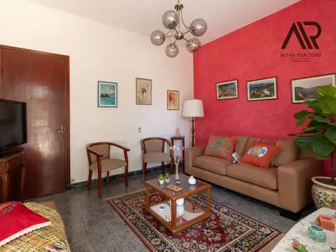 Casa en Venta con 1 cochera