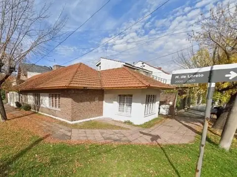 Casa tipo P.H de 3 ambientes en Castelar