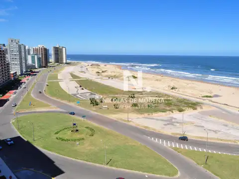 Vende apartamento en Torre Imperiale, Punta del Este
