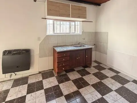 Casa en Alquiler con 1 cochera