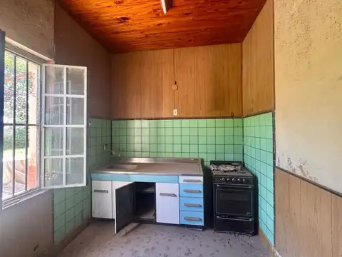 VENTA/CASA A REFACCIONAR/ B° G.LEHMANN/RAFAELA
