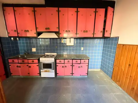 VENTA CASA 4 AMBIENTES EN BARRIO NAON, MATADEROS