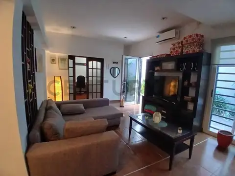 Casa en Venta en Los Hornos, USD 145.000