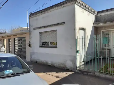 Casa En Venta En Berazategui, Calle 13 5432