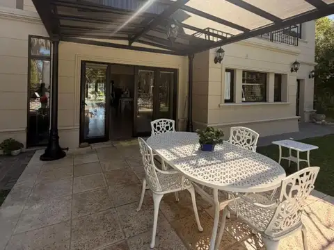 Casa en Venta de 4 dormitorios