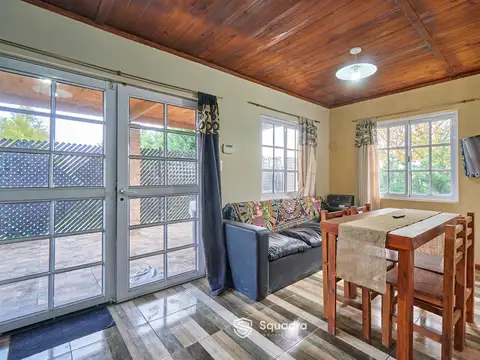 Casa 4 ambientes con 2 baños