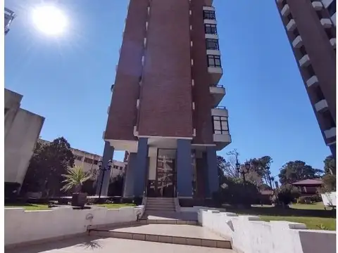 Av. de las Artes 200, Piso 10