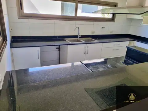 Casa en Alquiler en Funes, USD 2.000