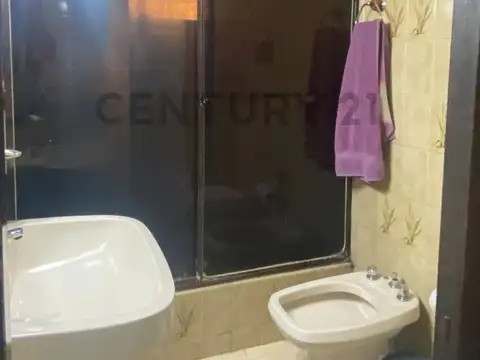 Departamento 5 ambientes con 2 baños