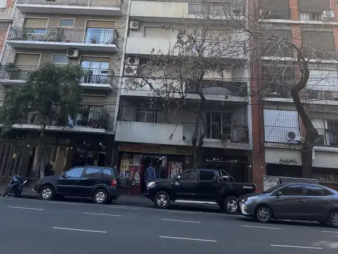 Avenida Díaz Vélez 3700, Piso 1