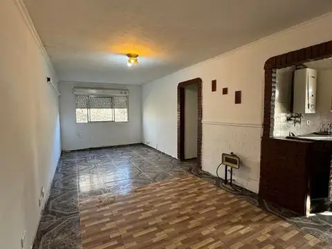 Departamento en Venta en Claypole, USD 25.000