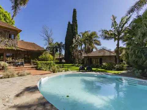 Casa en Venta en City Bell, USD 800.000