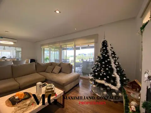 Casa 7 ambientes con 3 baños