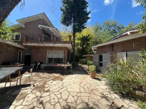 VENTA QUINTA 6 AMB SOBRE 2 LOTES 1940M TORTUGUITAS
