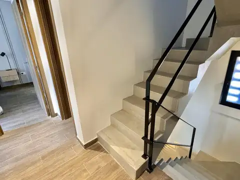 Casa 4 ambientes con 3 baños