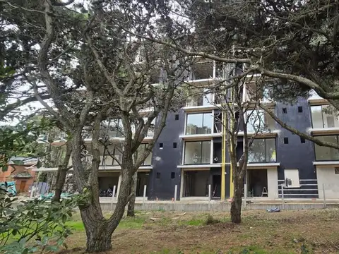 Av. Costanera 500, Piso 2