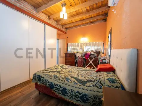 Casa 2 ambientes con 2 baños