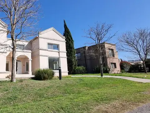 Casa - Kentucky Club de Campo, Funes