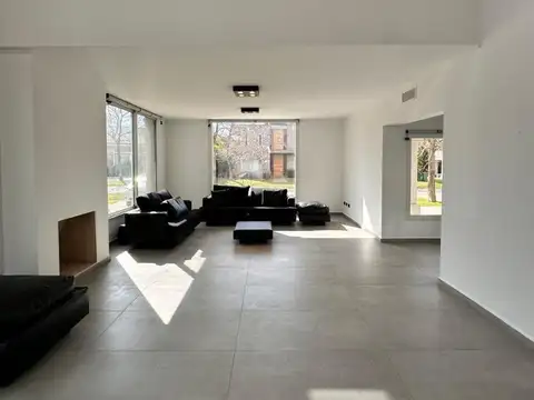 Casa en Alquiler en Kentucky Club de Campo, USD 3.600