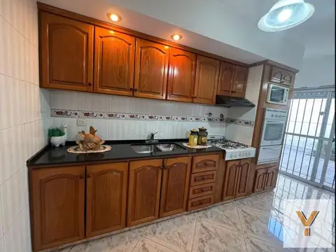Casa en venta - 3 Dormitorios 2 Baños - Gerlí
