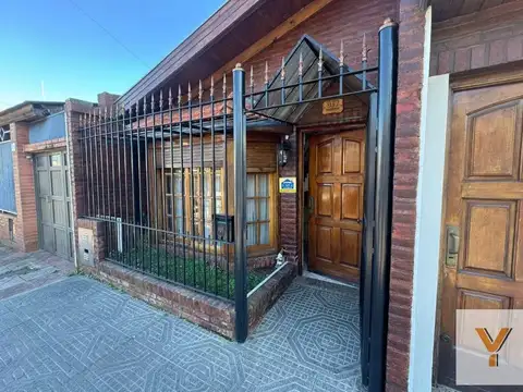 Casa en venta - 3 Dormitorios 2 Baños - Gerlí