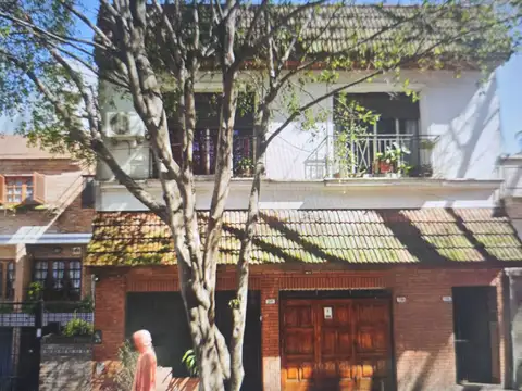 3 PH de 4 amb c/u en perfecto estado sobre lote propio sin subdividir Ideal constructor flipping