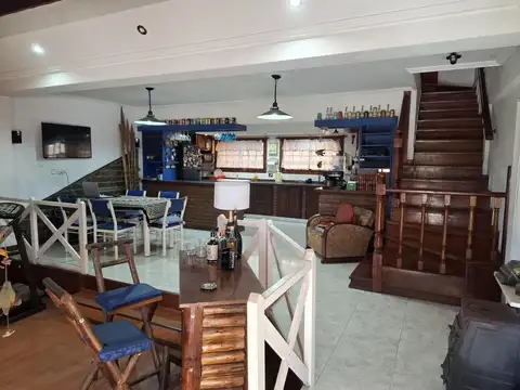 Casa 3 ambientes con 2 baños